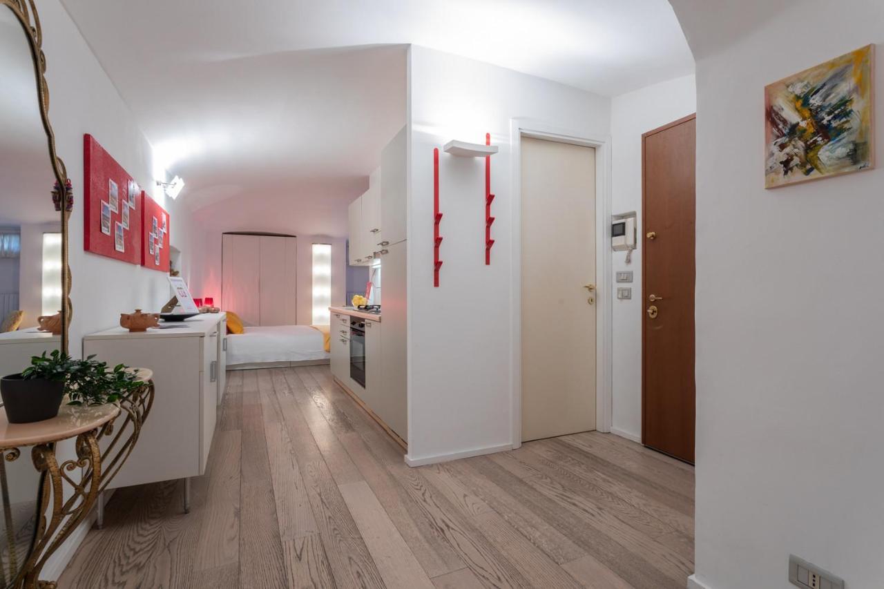 Red Studio Near Porta Nuova By Wonderful Italy トリノ エクステリア 写真